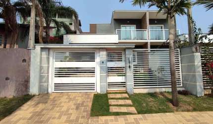 Casa para venda em Parque Florianópolis de 132.45m² com 3 Quartos, 1 Suite e 2 Garagens