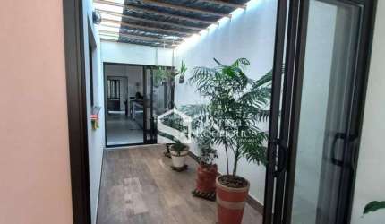 Casa para venda em Jardim Esplanada de 206.00m² com 3 Quartos, 1 Suite e 4 Garagens