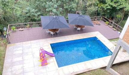Casa de Condomínio para venda em Itaipava de 317.00m² com 5 Quartos, 3 Suites e 8 Garagens