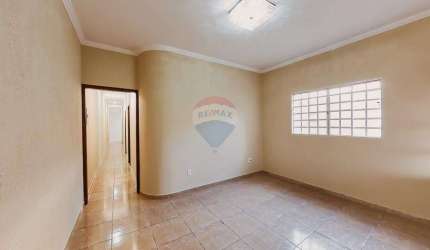 Casa para venda em Jardim São João de 122.13m² com 3 Quartos, 1 Suite e 2 Garagens