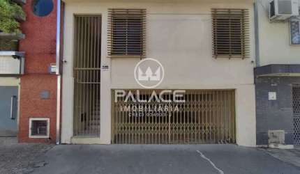 Casa para alugar em Centro de 127.00m² com 3 Quartos e 2 Garagens