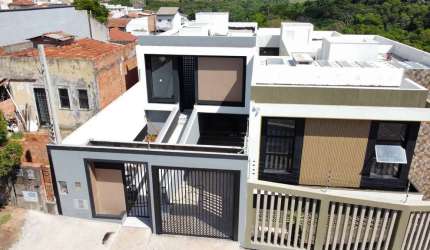 Sobrado para venda em Jardim Ypê de 140.00m² com 3 Quartos, 1 Suite e 2 Garagens