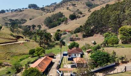 Chácara para venda em Camanducaia de 420.00m² com 6 Quartos e 10 Garagens