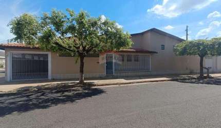 Casa para venda em Vila Alta de 260.00m² com 3 Quartos, 1 Suite e 3 Garagens