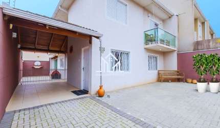 Sobrado para venda em Santa Felicidade de 172.00m² com 3 Quartos, 1 Suite e 2 Garagens