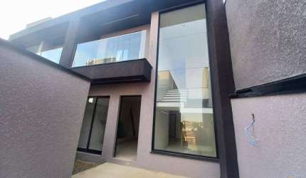 Sobrado para venda em Xaxim de 122.00m² com 3 Quartos, 1 Suite e 3 Garagens