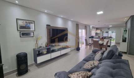 Casa para venda em Pitas de 193.00m² com 3 Quartos, 3 Suites e 2 Garagens