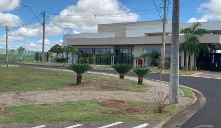 Casa de Condomínio para venda em Condomínio Royal Boulevard Residence E Resort de 400.00m² com 3 Quartos, 3 Suites e 4 Garagens
