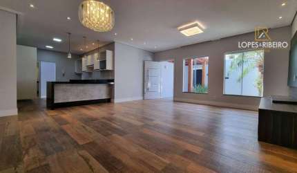 Casa para venda em Jardim Reflorenda de 232.00m² com 4 Quartos, 1 Suite e 2 Garagens