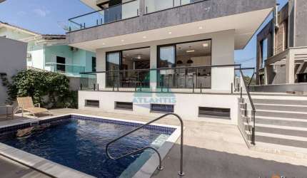 Casa para venda em Condomínio Lagoinha de 388.00m² com 4 Quartos, 4 Suites e 2 Garagens