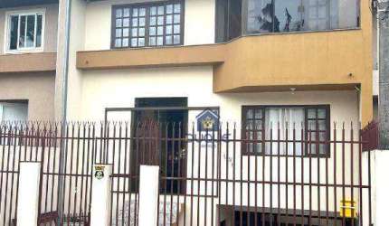 Sobrado para venda em Uberaba de 139.00m² com 3 Quartos, 1 Suite e 2 Garagens