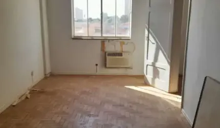 Sala Comercial para venda em Centro de 50.00m² com 1 Garagem
