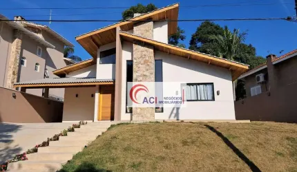 Casa de Condomínio para venda em Vila Verde de 200.00m² com 3 Quartos, 1 Suite e 4 Garagens