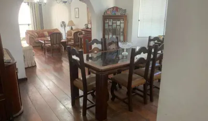 Apartamento para venda em Cambuí de 147.00m² com 3 Quartos, 1 Suite e 2 Garagens