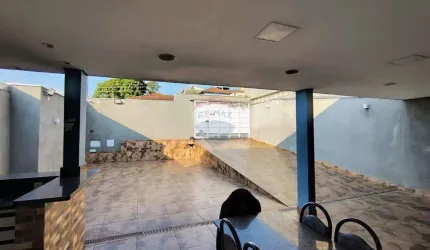 Casa para venda em Jardim Julieta de 208.00m² com 3 Quartos, 1 Suite e 6 Garagens