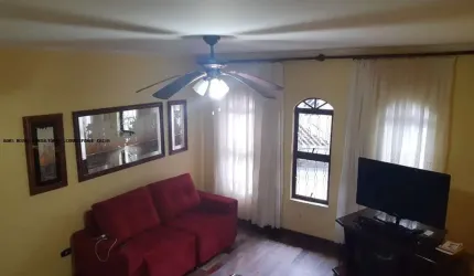 Sobrado para venda em Vila Carmela I de 200.00m² com 3 Quartos, 2 Suites e 3 Garagens