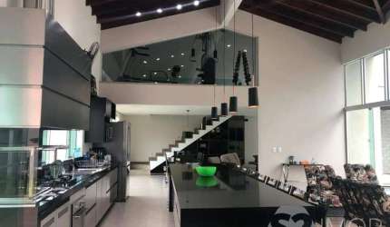 Casa para alugar em Parque Guainco de 700.00m² com 5 Quartos, 5 Suites e 4 Garagens