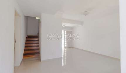 Casa de Condomínio para venda em Parolin de 131.00m² com 3 Quartos, 1 Suite e 2 Garagens