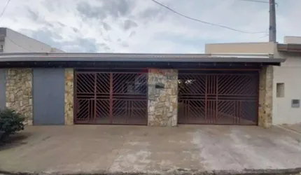 Casa para venda em Jardim São Roque de 280.00m² com 4 Quartos e 6 Garagens