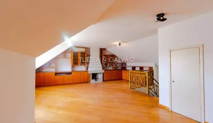 Casa de Condomínio para venda em Parolin de 131.00m² com 3 Quartos, 1 Suite e 2 Garagens