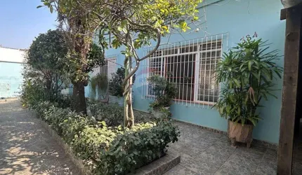 Casa para venda em Centro de 289.00m² com 4 Quartos, 1 Suite e 5 Garagens