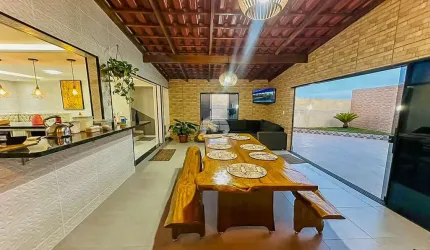 Casa para venda em Monza de 241.00m² com 4 Quartos, 1 Suite e 10 Garagens