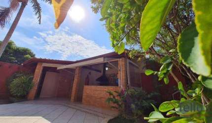 Casa de Condomínio para venda em Condomínio Granja Olga Iii de 280.00m² com 3 Quartos, 1 Suite e 4 Garagens
