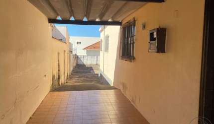 Casa para venda e aluguel em Vila Dos Lavradores de 144.40m² com 3 Quartos, 1 Suite e 8 Garagens