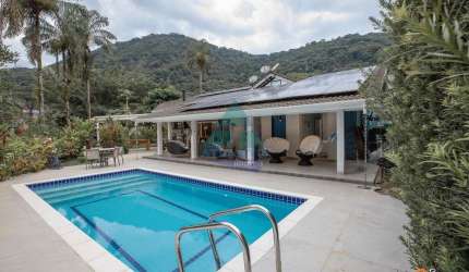 Casa para venda em Recanto Da Lagoinha de 287.00m² com 5 Quartos, 5 Suites e 4 Garagens