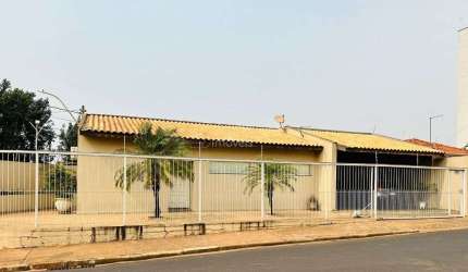 Casa para venda em Vila Xavier (vila Xavier) de 271.00m² com 3 Quartos, 1 Suite e 6 Garagens