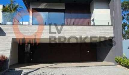 Casa para venda em Cézar De Souza de 280.00m² com 3 Quartos, 3 Suites e 4 Garagens