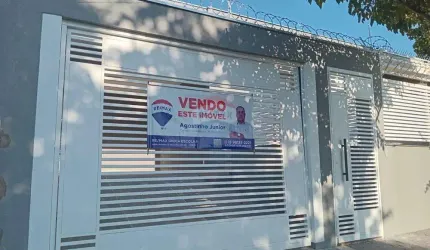Casa para venda em Jardim América de 207.00m² com 3 Quartos, 3 Suites e 2 Garagens