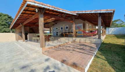 Casa para venda em Ponunduva de 250.00m² com 4 Quartos, 4 Suites e 8 Garagens