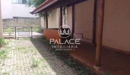 Casa para venda em Centro de 366.00m² com 3 Quartos e 4 Garagens