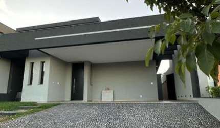 Casa de Condomínio para venda em Residencial E Comercial Palmares de 289.00m² com 3 Quartos, 3 Suites e 2 Garagens
