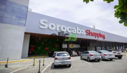 Sala Comercial para venda e aluguel em Centro de 75.00m² com 2 Garagens