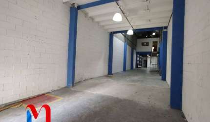 Galpão / Depósito / Armazém para alugar em Rudge Ramos de 390.00m²