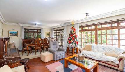 Sobrado para venda em Bom Retiro de 239.00m² com 3 Quartos, 1 Suite e 3 Garagens