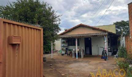 Casa para venda em Jardim São Carlos 5 de 53.00m² com 3 Quartos e 4 Garagens