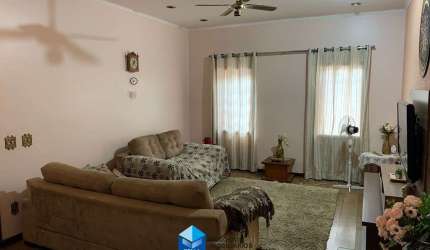 Casa para venda em Boa Vista de 288.28m² com 3 Quartos, 1 Suite e 4 Garagens