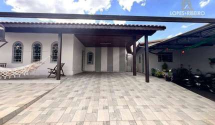 Casa para venda em Jardim Paraíso de 142.00m² com 3 Quartos, 1 Suite e 3 Garagens