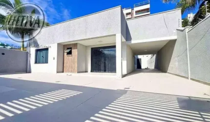 Casa para venda em Guaratuba de 283.00m² com 7 Quartos, 2 Suites e 5 Garagens