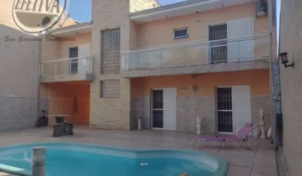 Casa para venda em Guaratuba de 334.00m² com 3 Quartos, 1 Suite e 5 Garagens