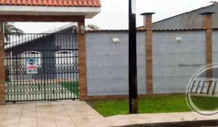 Casa para venda em Matinhos de 160.00m² com 5 Quartos e 3 Garagens