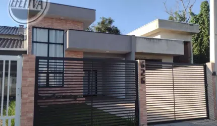 Casa para venda em Guaratuba de 114.00m² com 3 Quartos, 1 Suite e 2 Garagens