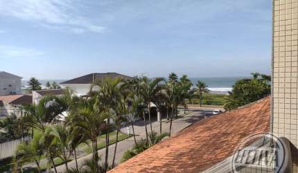 Apartamento para venda em Guaratuba de 445.00m² com 5 Quartos, 2 Suites e 2 Garagens