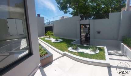 Casa para venda em Vila São Judas Thadeu de 100.00m² com 3 Quartos, 1 Suite e 3 Garagens