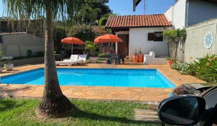 Casa para venda em Jardim Amália de 134.00m² com 3 Quartos, 1 Suite e 3 Garagens