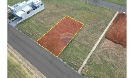 Terreno para venda em Parque Dos Pinheiros de 300.00m²