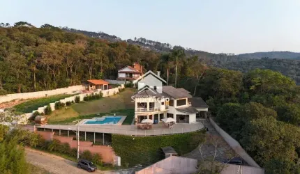 Casa para venda em Roseira de 400.00m² com 3 Quartos, 3 Suites e 8 Garagens